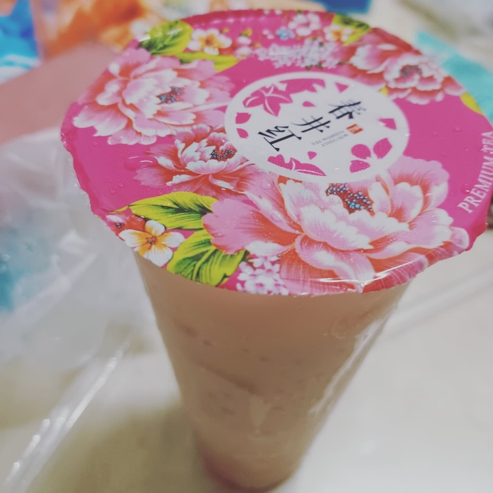 記憶中的芋香西米露 ，奶香味濃的滿溢本舖