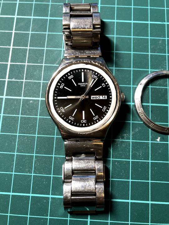 [分享] 不專業swatch鏡面更換維修