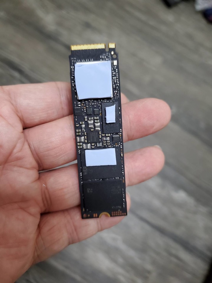 ROG Strix G15 G513QM 開箱 潮流黑 特仕版 使用 分享 輕測試+ 一些心得