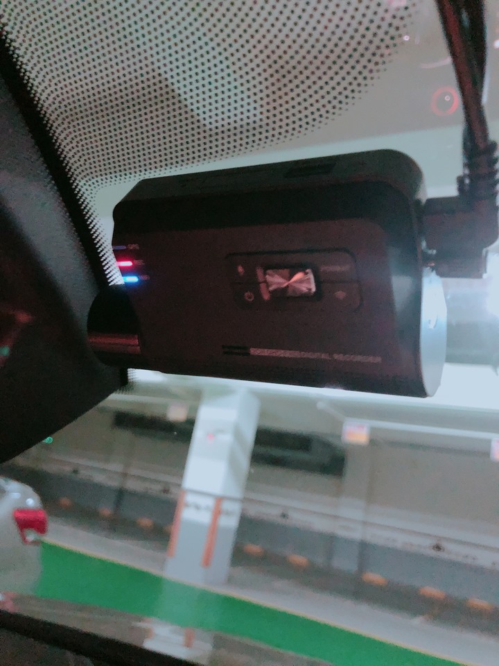 THINKWARE Q800 PRO前後鏡頭行車記錄器之~不專業開箱