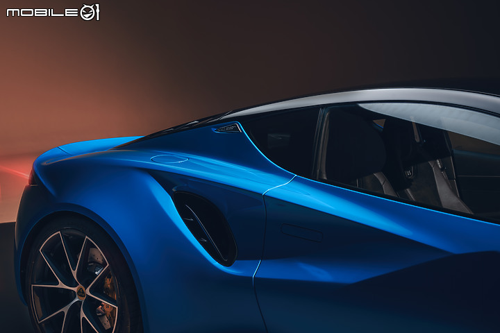 【海外新訊】Lotus Emira正式發表!中置跑車中的頂級超跑!