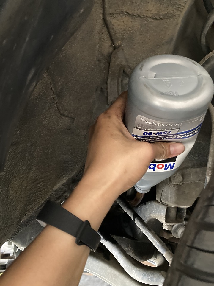 第一代RAV4差速器油與加力箱油自行更換初體驗