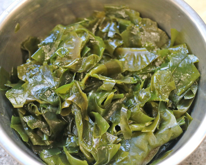 【食譜.涼拌菜】涼拌海帶芽-30分鐘完成,冰箱常備好飯友