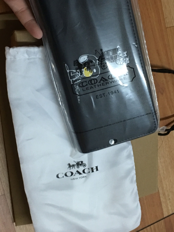 幫忙分辨是否名牌長夾是真還仿
