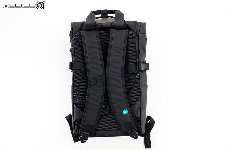 Acer Predator Helios 300 電競筆電 散熱出眾的 3A 遊戲利器！
