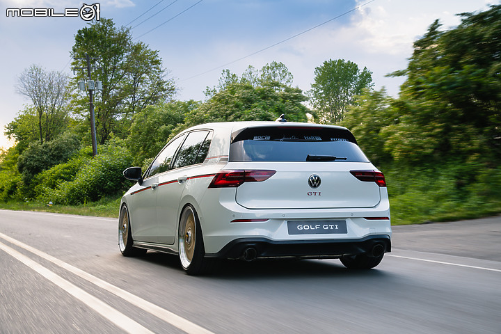 【海外新訊】金色BBS就是帥！美國VW推出八代Golf GTI BBS Concept！