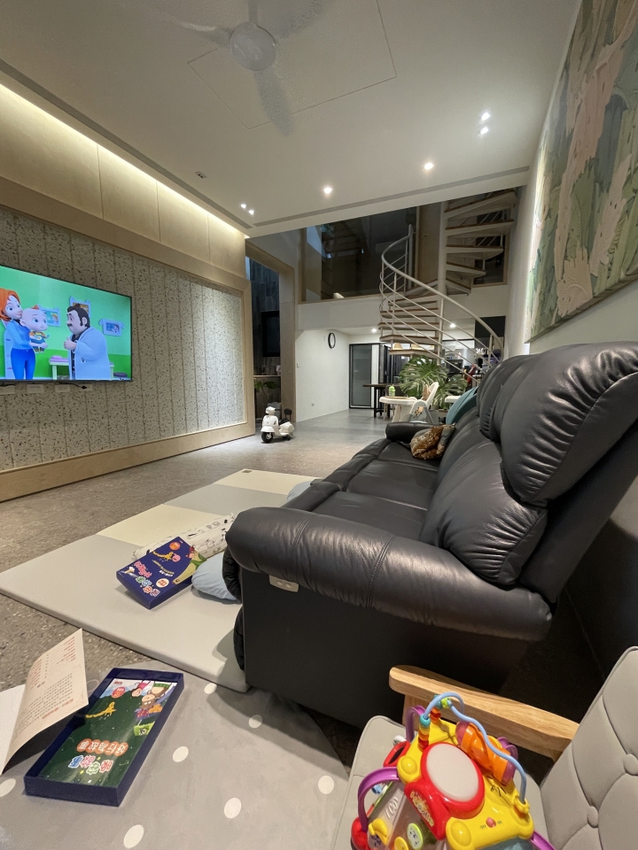 「開箱」40年透天陰暗老宅化身「陽光智能」宅