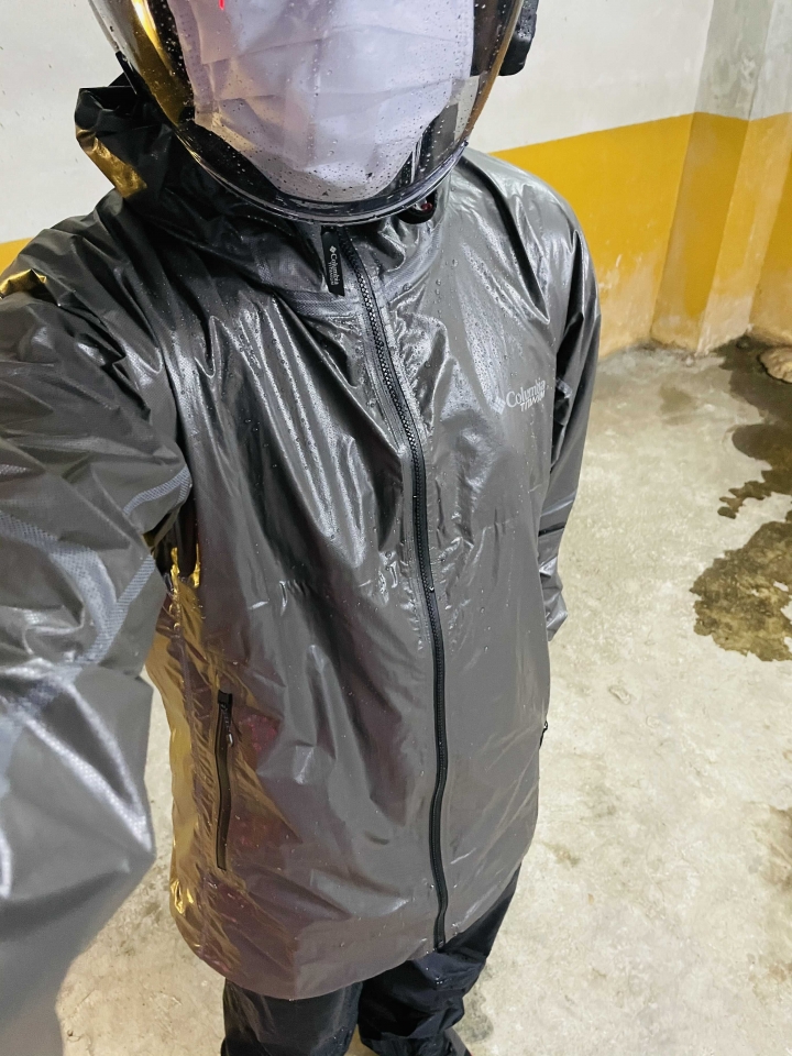 [開箱+評測] 防水外套當雨衣-Columbia Outdry Ex Nanolite Shell