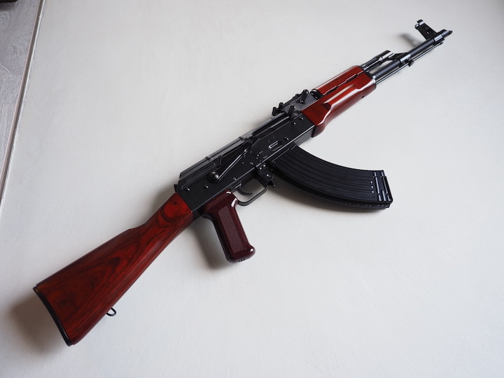 Tokyo Marui AKM 氣動空氣軟槍開箱