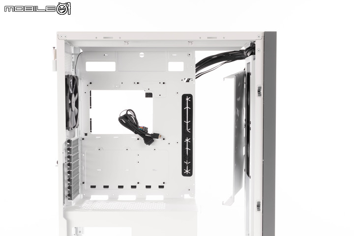 CORSAIR 7000D AIRFLOW 機殼開箱實裝 以大容量大風量帶來更高性能彈性