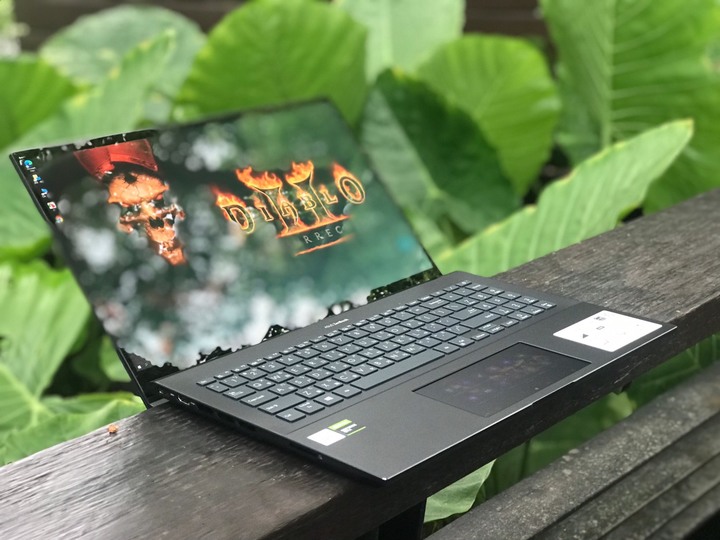 [OL 出任務] ZenBook UX535 4K OLED 配給財務中高級主管的筆電