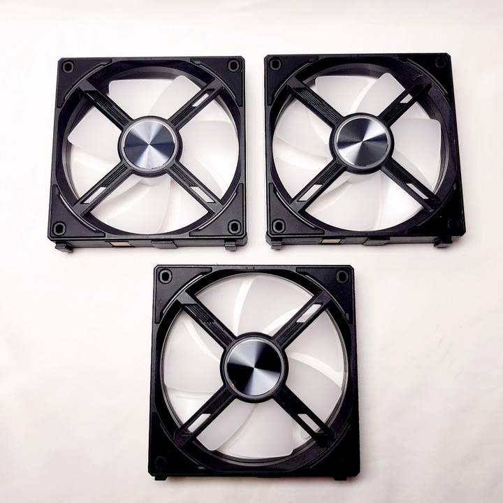 聯力 UNI FAN AL120 積木風扇 - 串聯超方便、軟體超直覺!