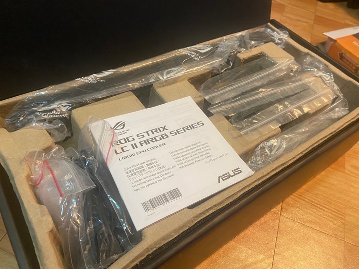 點我看大圖 新 ROG Strix LC II 360 ARGB 飛龍一體式水冷 開箱試用