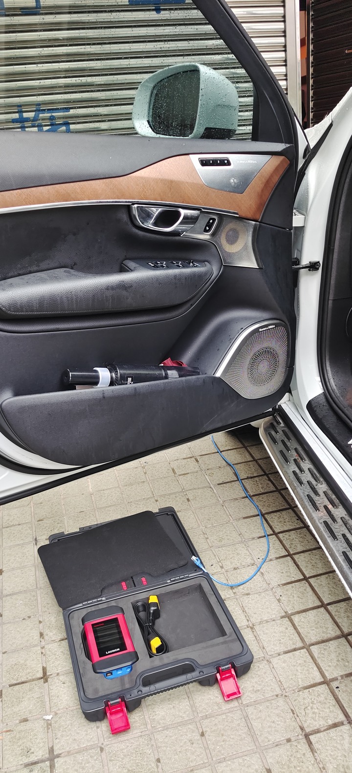 2016 Volvo XC90 D5 M+的DIY改裝Bowers&Wilkins音響升級歷程