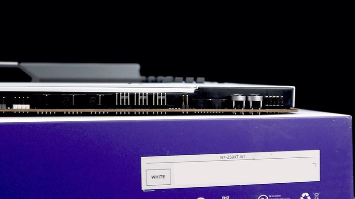 最美 Z590 主機板，沒有之一。NZXT N7 Z590 絕美開箱