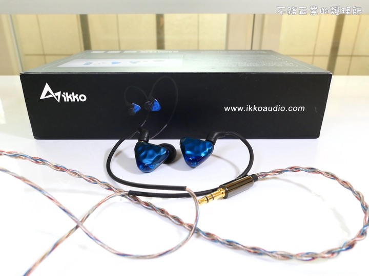[不務正業護理師開箱]ikko GEMS OH1S 入耳式耳機～細膩解析⋅通透特質⋅小巧服貼⋅適合想更燒的您～