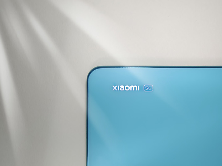 【輕薄美型 、平價中的不平凡】 小米11 Llie 5G 開箱分享