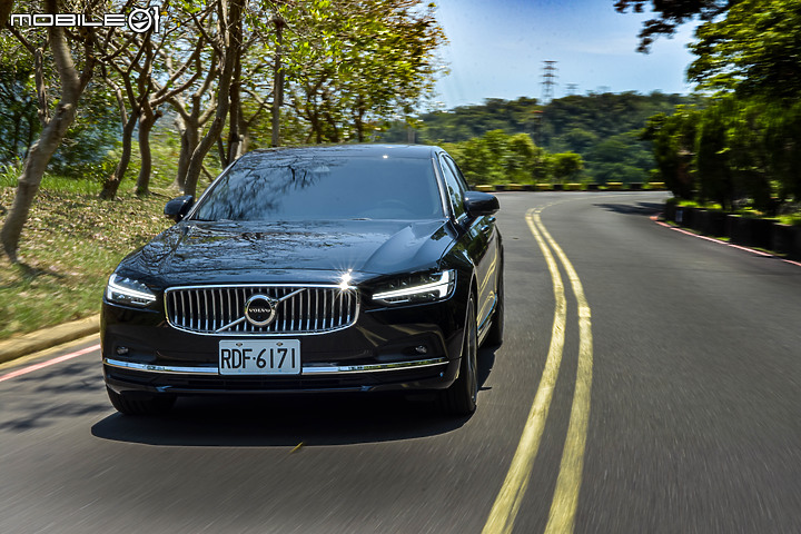 Volvo S90 B4 Inscription小改款 試駕 │ 一寸長一寸強,最易入手的北歐旗艦!