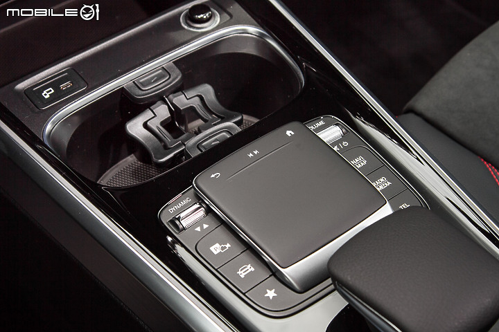 Mercedes-Benz GLB200七人座試駕∣致,以家人為重的你/妳