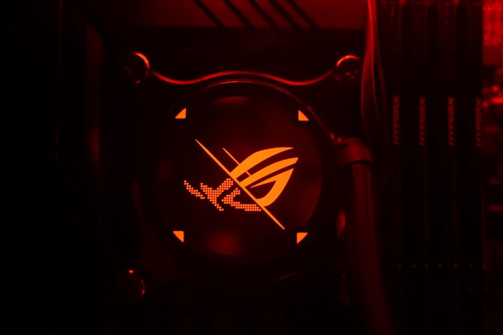 信仰的小船終究是要下水的-飛龍二代280水冷嘗鮮體驗(ft. Corsair iCUE Nexus)