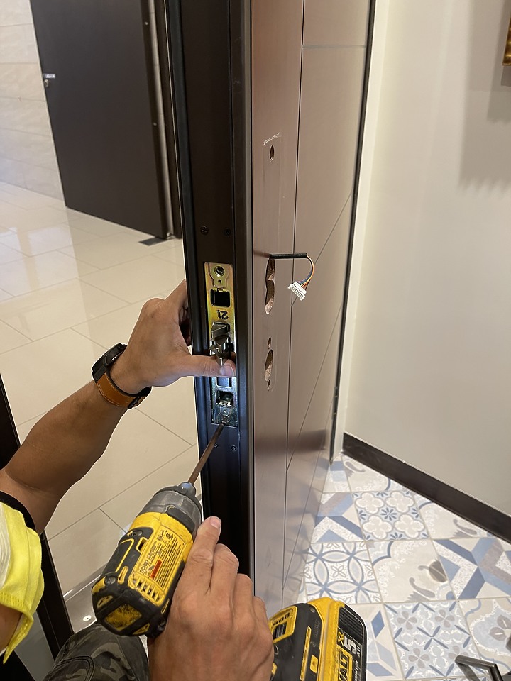 升級維夫拉克L396指紋電子鎖+APP開鎖
