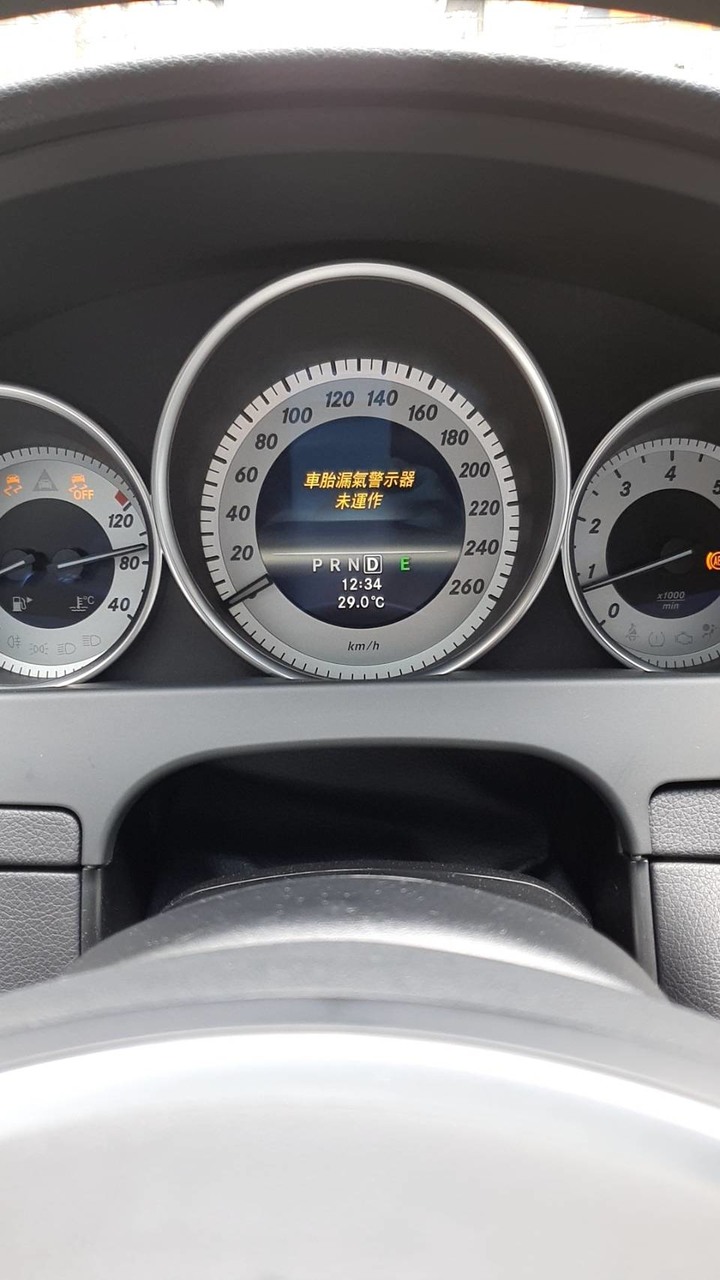 C200(W204)胎壓偵測(轉速偵測 )故障