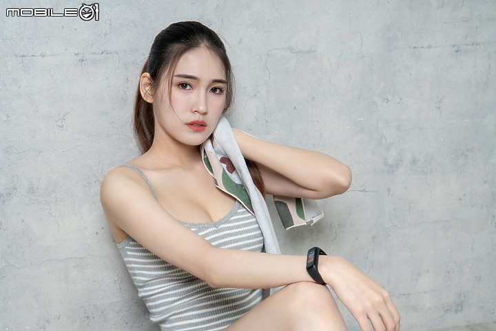 點我看大圖 小米、華為、三星 千元手環誰最香?3+2款智慧手環集評