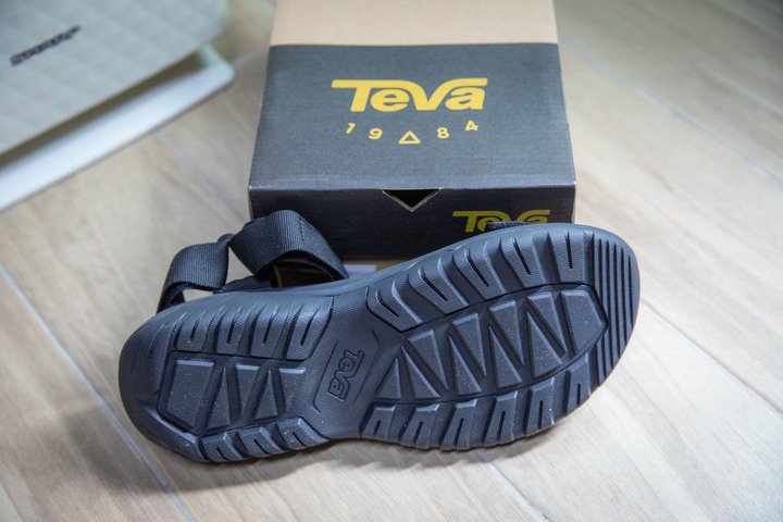 TEVA hurricane XLT2 涼鞋微開箱分享