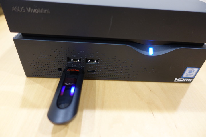 「開箱」ASUS VIVOMINI VC66 迷你小電腦