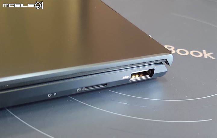 點我看大圖 【開箱】老爸工作機ZenBook UX425EA