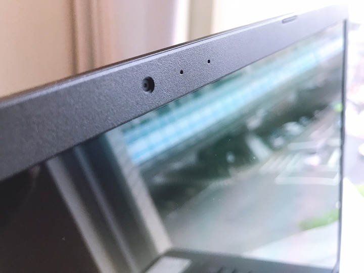 VivoBook S513E 酷玩黑OLED 螢幕，遊戲工作一機搞定