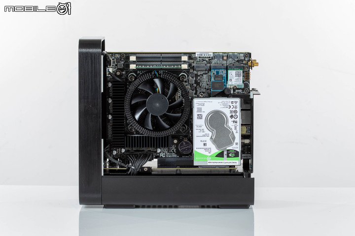 ZOTAC MAGNUS ONE 迷你電競主機開箱 在小機體內求取效能平衡點