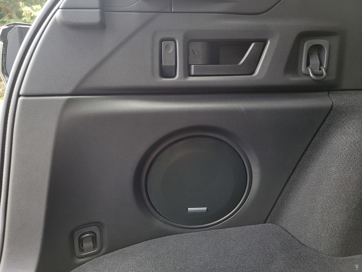 Wagon與SUV的綜合體，六代Subaru Outback聰明進化