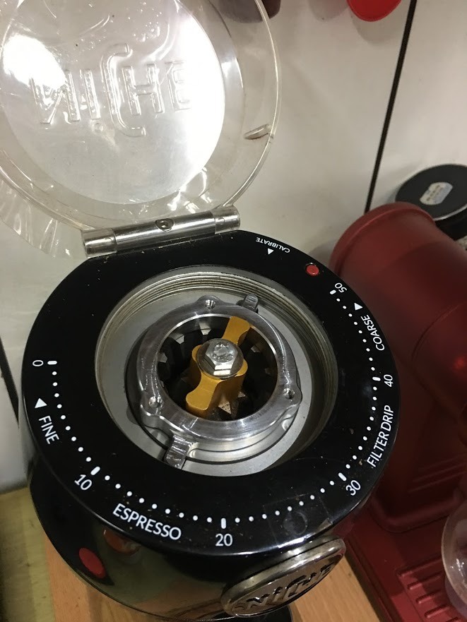 小改裝Lelit bianca PL162T撥桿式蒸氣跟Niche NG63加破土POTU磨豆機鬼齒變平刀