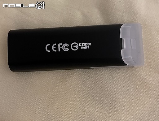 點我看大圖 隨身碟也玩光 T-FORCE SPARK RGB USB 3.2 Gen1 開箱