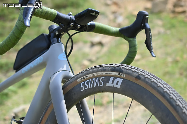 公路車也可以離開柏油路面找樂子，踩著 Cervelo Áspero 延伸新視野