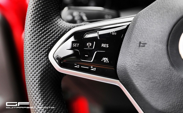 --科技鋼砲-- Volkswagen Golf 8 GTI 理性與感性之交錯 圖文分享