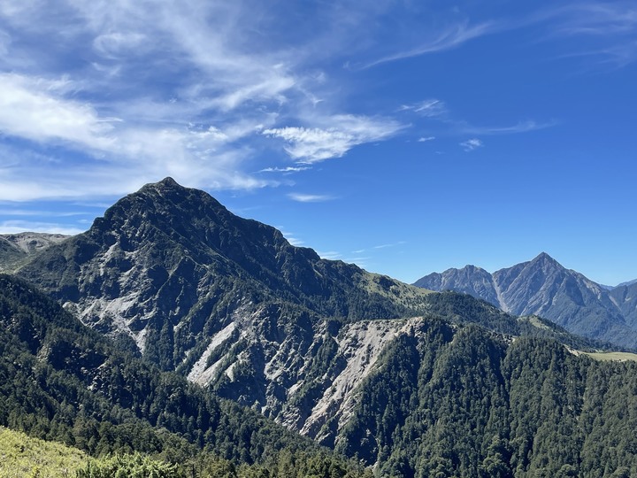 點我看大圖 被悶壞的半日包場南湖大山第一人稱POV SKYRunning