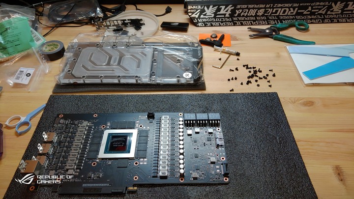 ROG & EKWB信仰電腦自組升級分享。