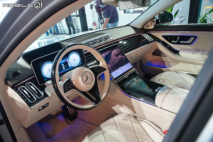 【採訪】全新Mercedes-Maybach S-Class現身國內,單一車型定價自1132萬元起!