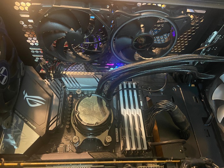點我看大圖 新 ROG Strix LC II 360 ARGB 飛龍一體式水冷 開箱試用