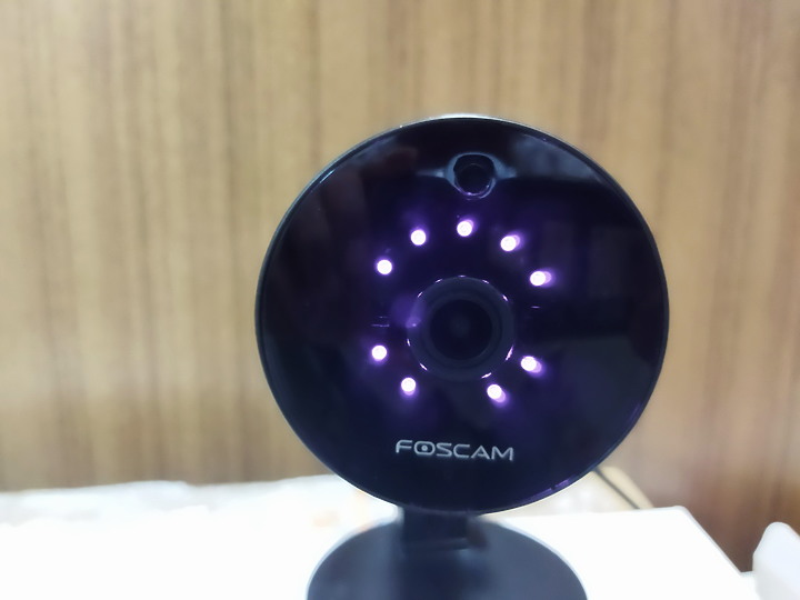 FOSCAM 居家保全室內攝影機 C2M
