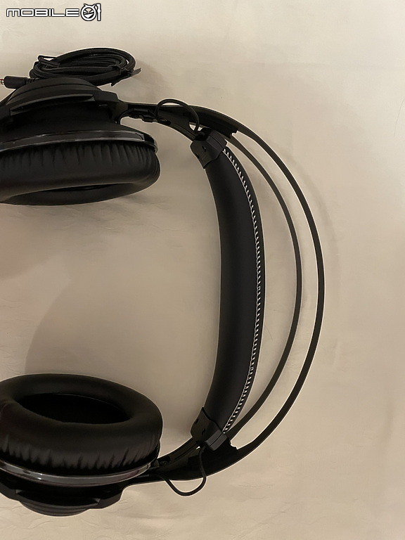 新週邊入手 HyperX Cloud Revolver 7.1 簡單開箱