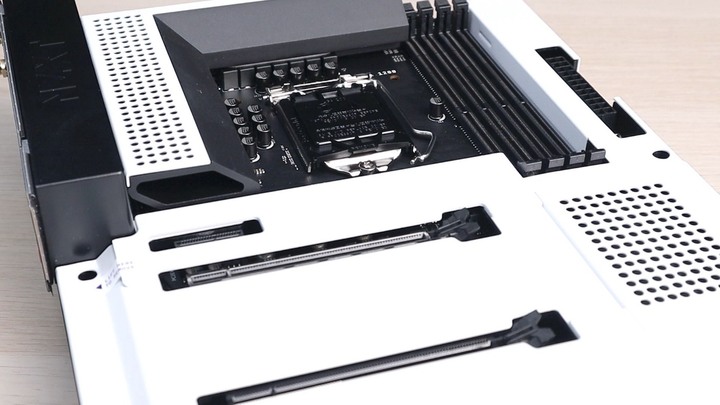 最美 Z590 主機板，沒有之一。NZXT N7 Z590 絕美開箱