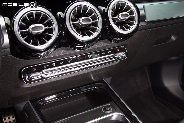 Mercedes-Benz GLB200七人座試駕∣致,以家人為重的你/妳