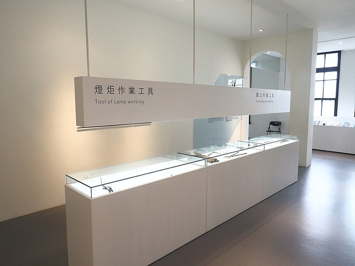 新竹市玻璃工藝博物館|原新竹州自治會館 — 在日本皇族行館中欣賞玻璃工藝品,順道在玻璃工坊中欣賞玻璃藝師即時創作
