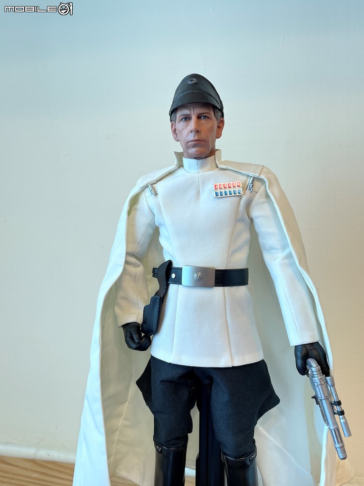 HotToys MMS519 星際大戰外傳：帝國先進武器研究局  局長 : 歐森·昆尼克