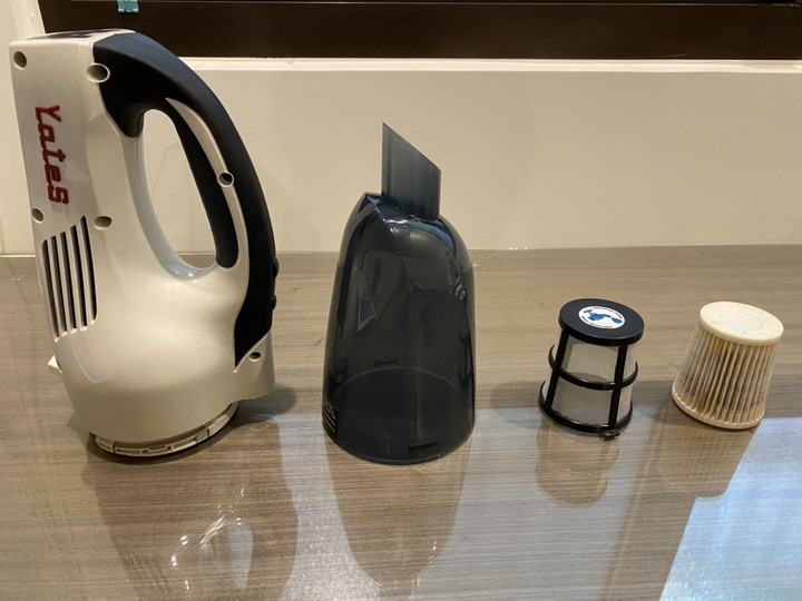 【分享】台灣製Yates亞堤斯無線吸塵器 第一次使用感覺還不錯