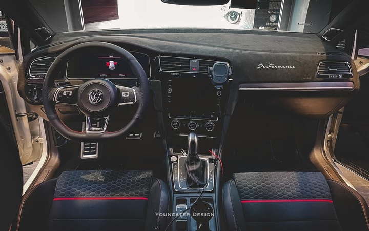 微開箱 - VW GTI 7.5代 Performance 一年心得分享
