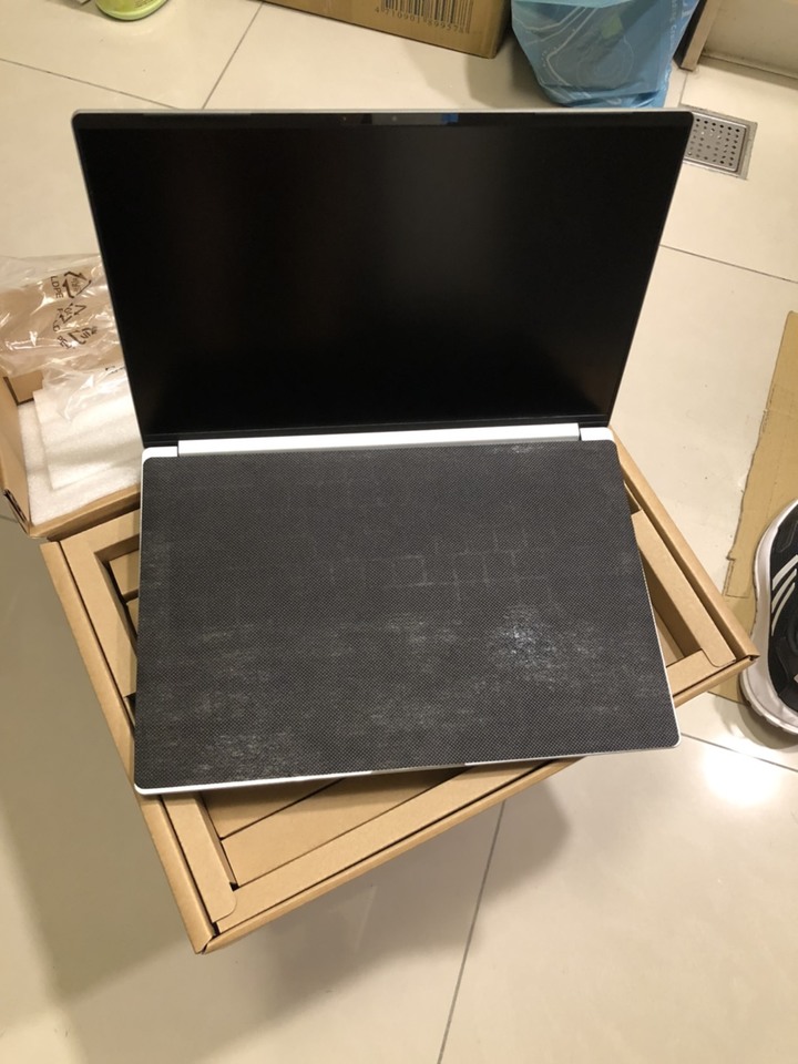 [不專業多圖開箱] 終於入手理想規格的筆電機械格命F1官方頂規，找超久